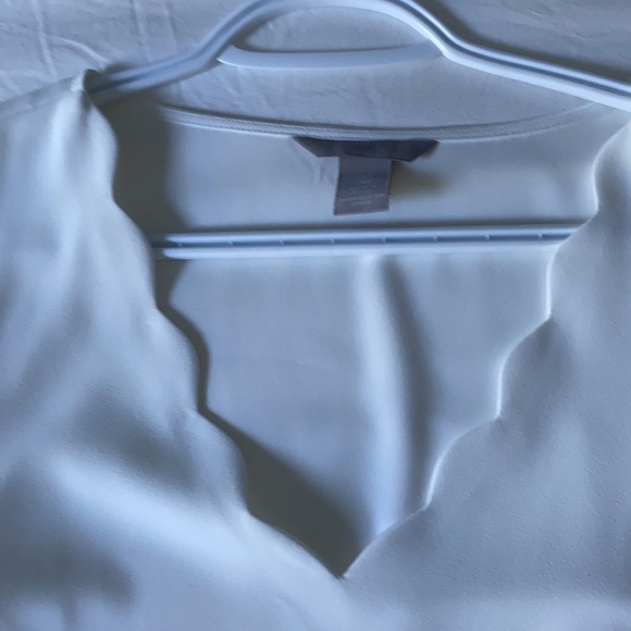 H&M white scalloped blouse. Never worn!! - Picture 3 of 6